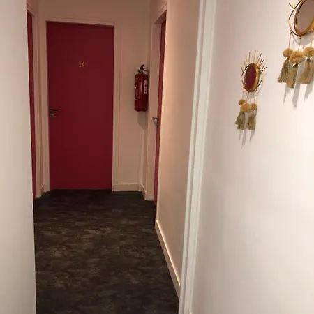 Mondial Hotel 酒店 *